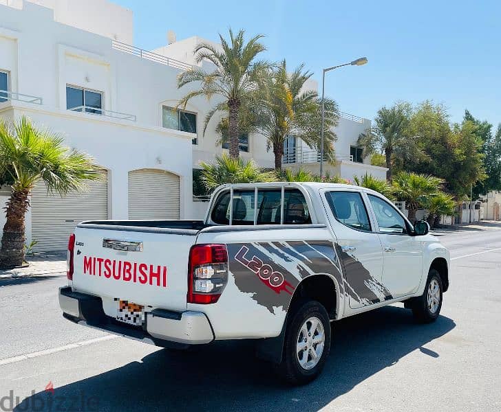 Mitsubishi Pickup 2020 5