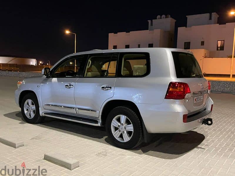 land Cruiser model 2014 Bahrain Agency call 3633 6400 2