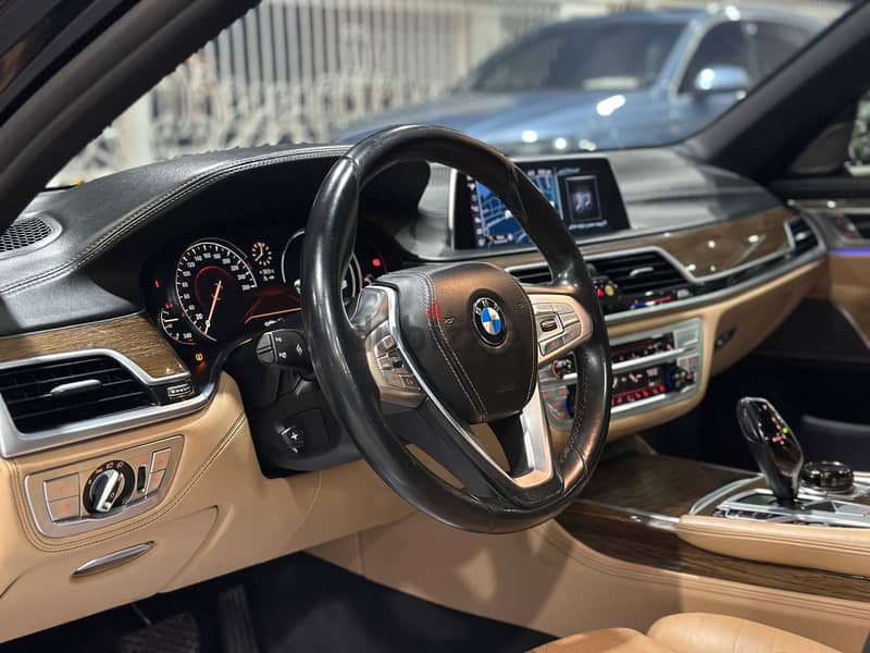 BMW 7-Series 2016 4