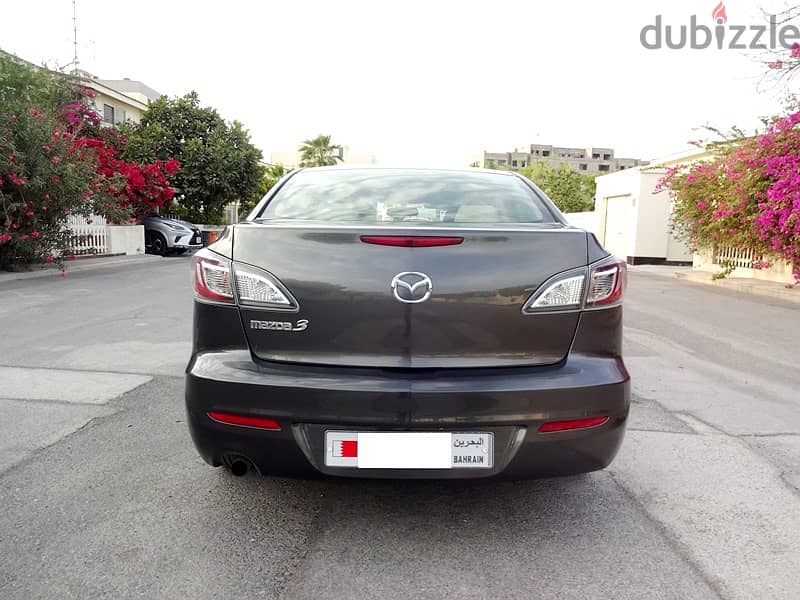 Mazda 3 1.6 L 2013 Grey Full Option Well Maintained Urgent Sale 1