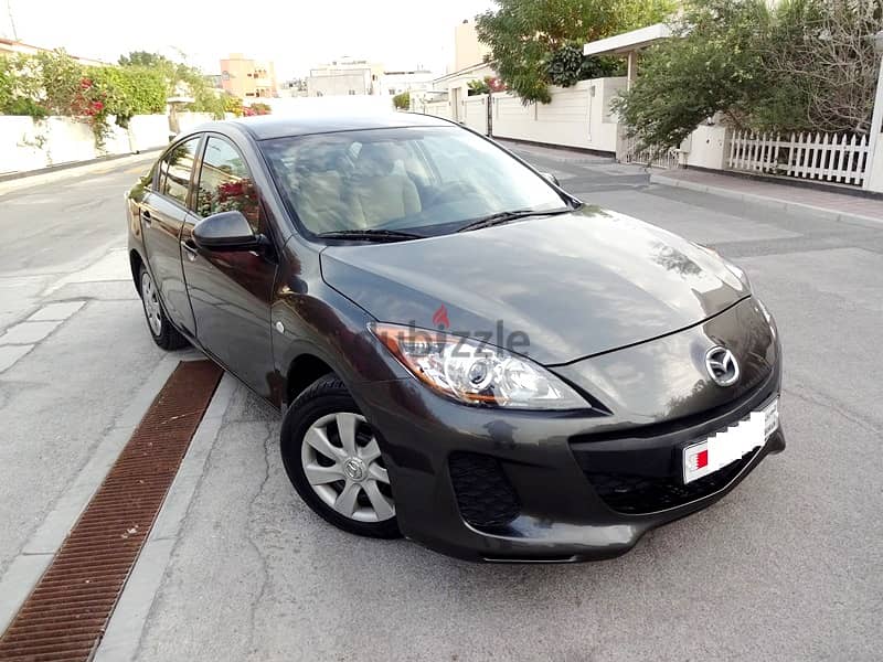 Mazda 3 1.6 L 2013 Grey Full Option Well Maintained Urgent Sale 7