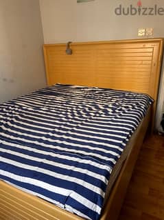 urgent sale Bed with matress 180/200 , 30 bd 0