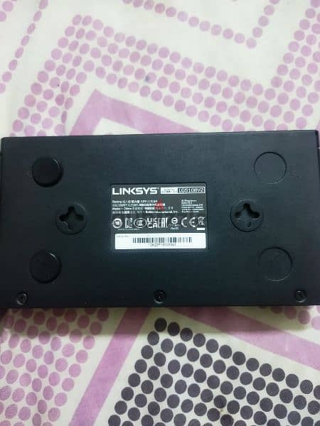 Linksys switcher model no LGS108V2 2