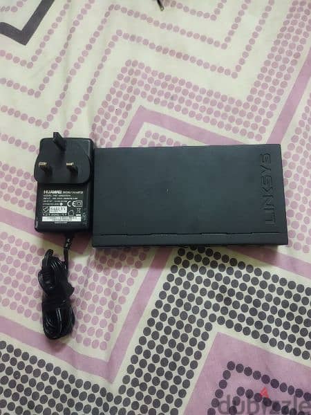 Linksys switcher model no LGS108V2 3