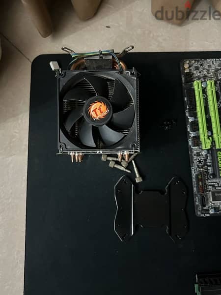 Old pc parts for sale(not sure all of them work or no) 0