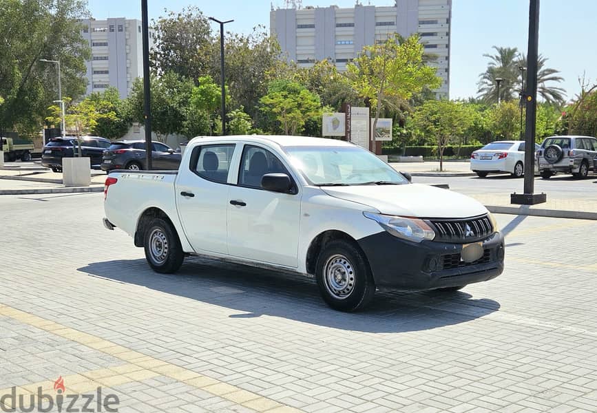 Mitsubishi L200 2016-Double Cabin Pickup 1