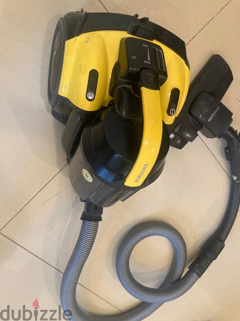 Vaccum cleaner 1