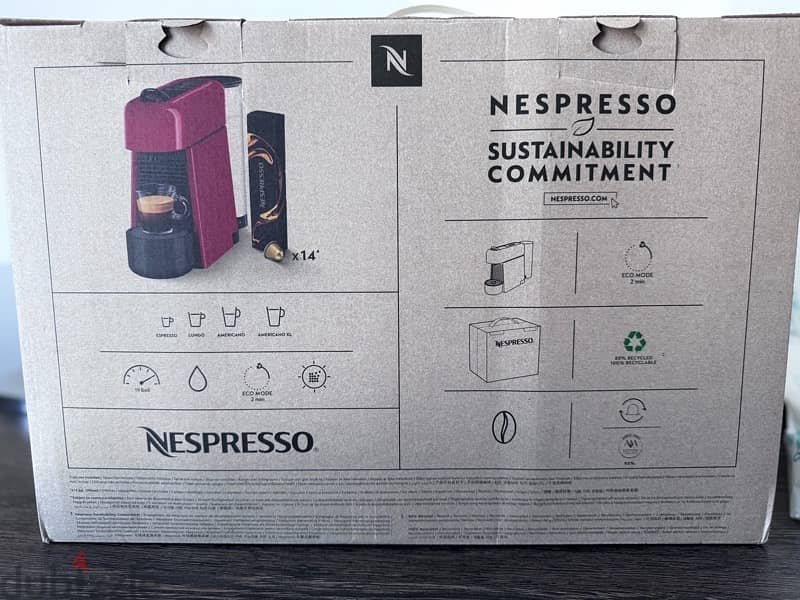 Nespresso Coffee Machine with creamer "Almost new" 1