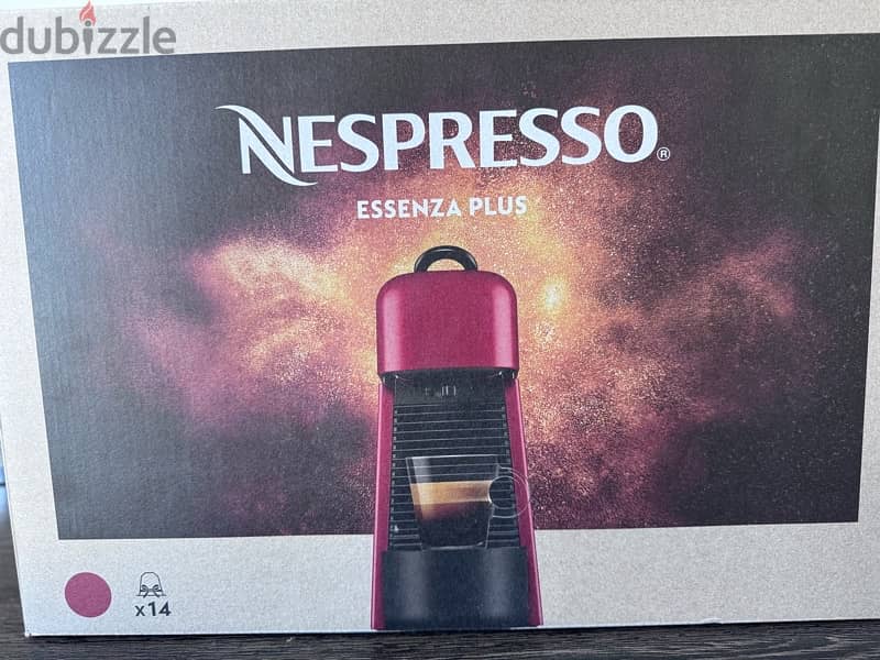 Nespresso Coffee Machine with creamer "Almost new" 2