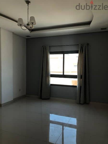 For rent sime furnitured flat 4 bed room 3 bathroom in Riffa 2