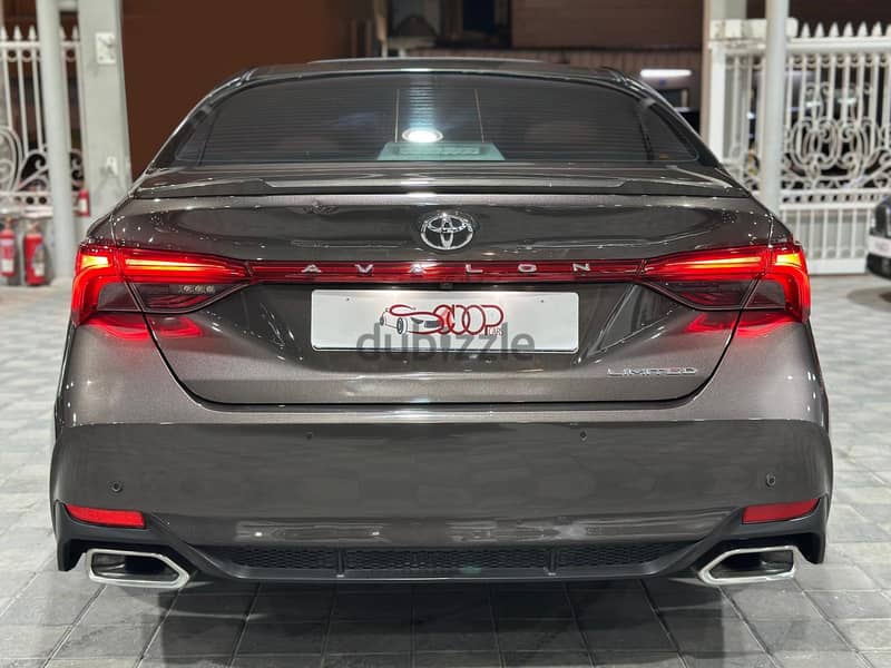 Toyota Avalon 2019 9