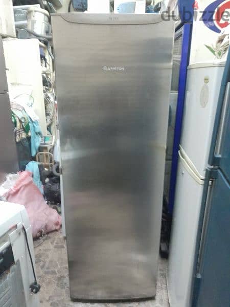 De freezer for sale new condition 0