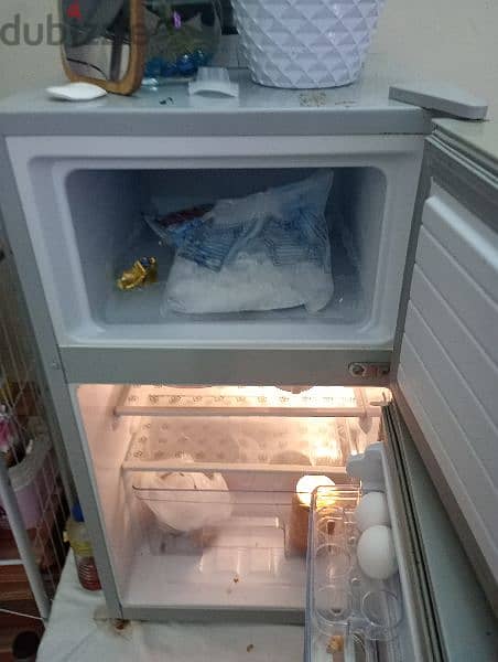 excellent condition Small 2 door fridge for sale 2