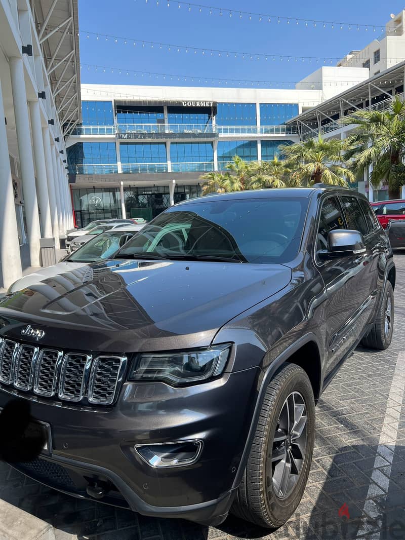 Jeep Grand Cherokee 2019 Laredo 2