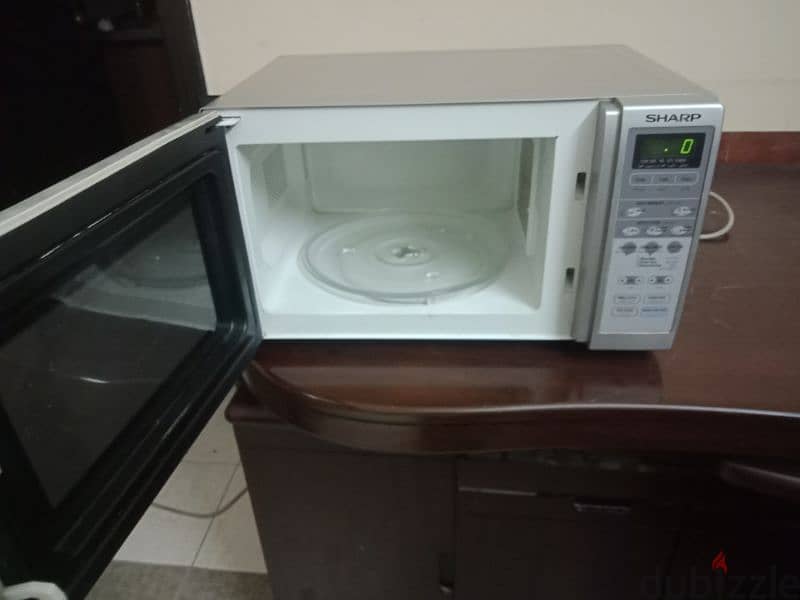 SHARP  22 LTR MICROWAVE OVEN 1