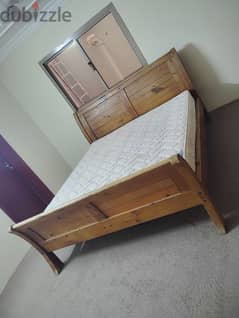 pure wooden bed for sale size 180x200 cm