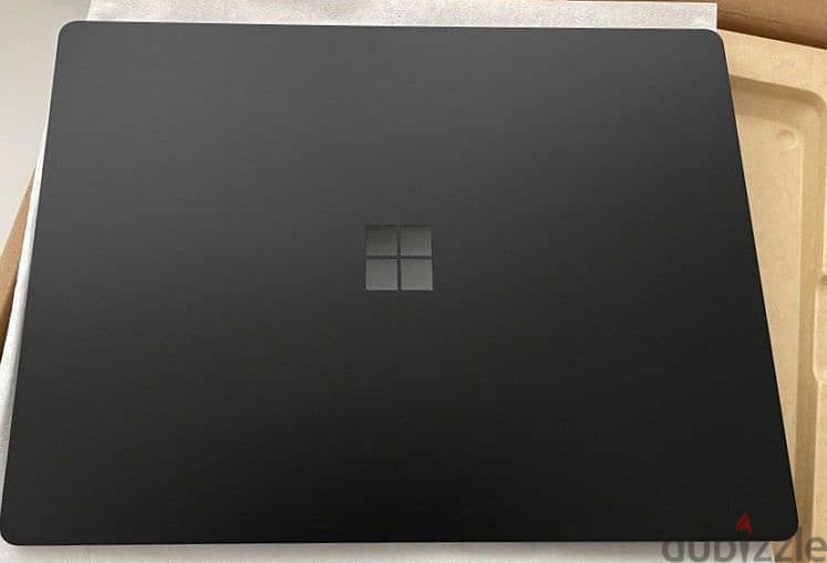 22 Days used surface pro 9,Without  keyboard 256 Gb 0