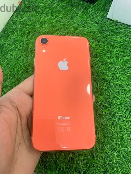 iPhone XR 0