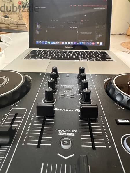 Macbook Pro + Pioneer DDJ200 3