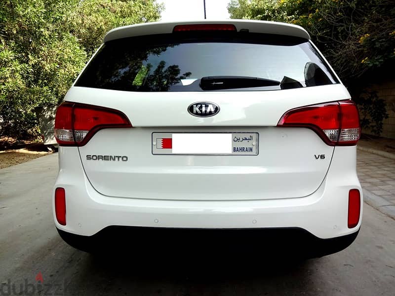 Kia Sorento 3.5 L 2014 V6 7 Seat Well Maintained Urgent Sale 1