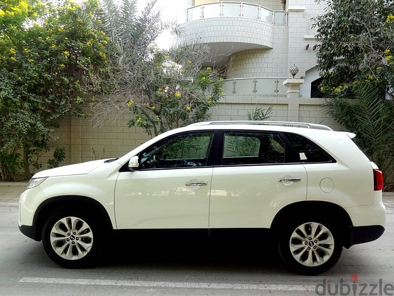 Kia Sorento 3.5 L 2014 V6 7 Seat Well Maintained Urgent Sale 9