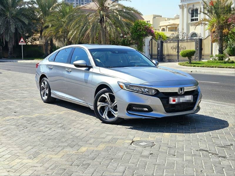 HONDA ACCORD 2018 FULL OPTION WITH SUNROOF TOP EXCELLENT CONDITION 2