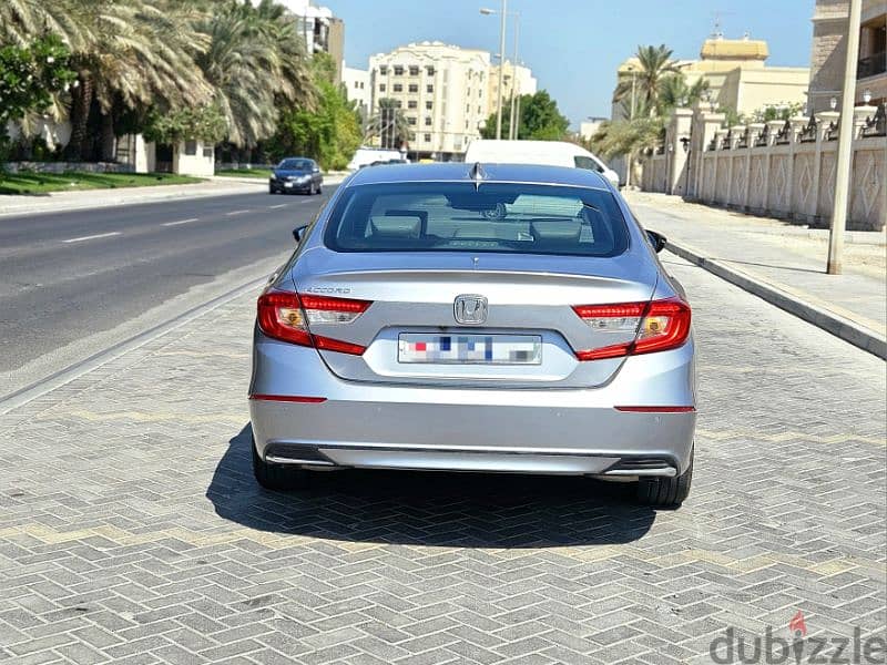 HONDA ACCORD 2018 FULL OPTION WITH SUNROOF TOP EXCELLENT CONDITION 4