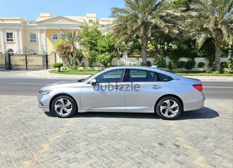 HONDA ACCORD 2018 FULL OPTION WITH SUNROOF TOP EXCELLENT CONDITION 7