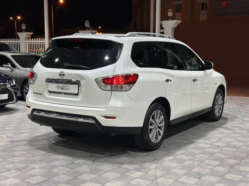 Nissan Pathfinder 2015 9