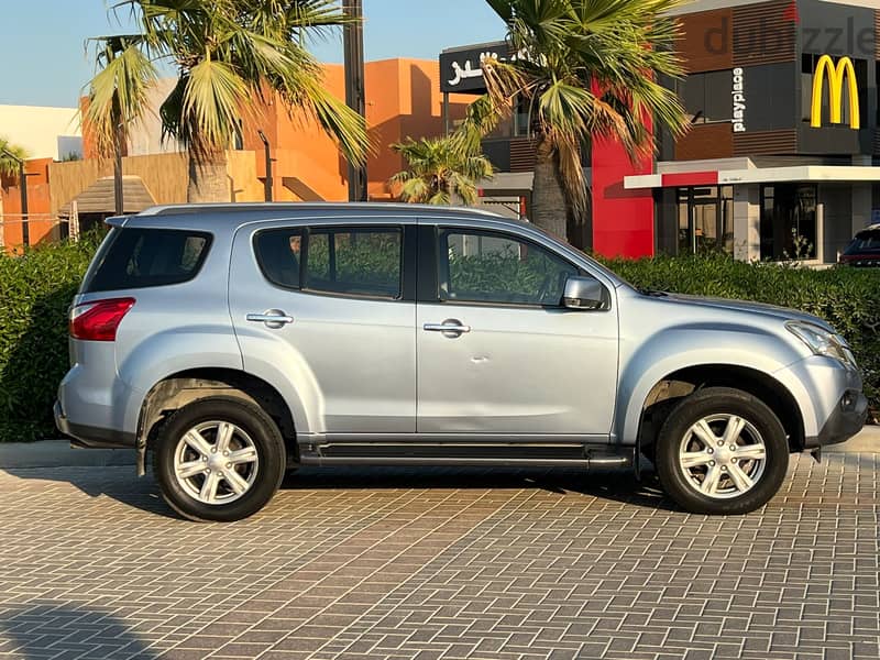 Isuzu MU-X 2016 DIESEL MODEL 7 SEATER FOR SALE 3