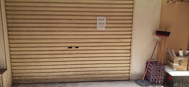 Commercial shop with storrage available for rent