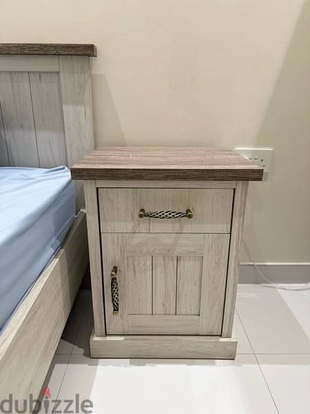 Single bed with 1 drawer+ dresser for sale 2