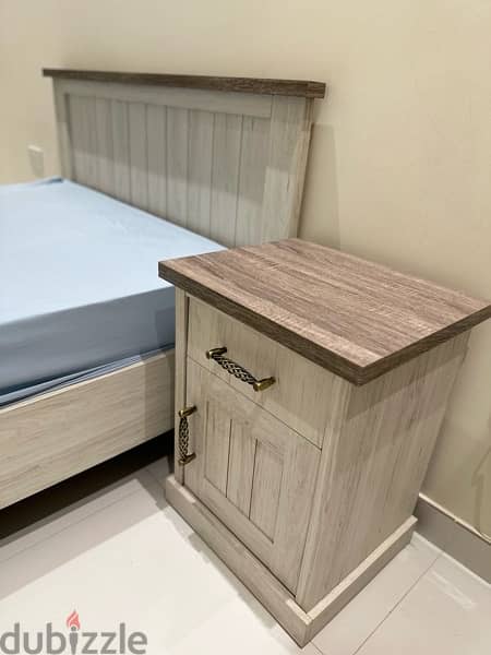 Single bed with 1 drawer+ dresser for sale 5