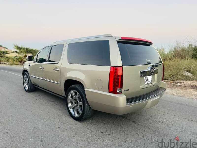 Cadillac Escalade 2010 XL كاديلاك اسكاليد 3