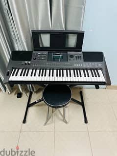 keyboard YAMAHA model   l 500. just  like  new. few hours only  used . 0