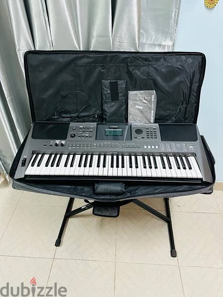 keyboard YAMAHA model   l 500. just  like  new. few hours only  used . 1