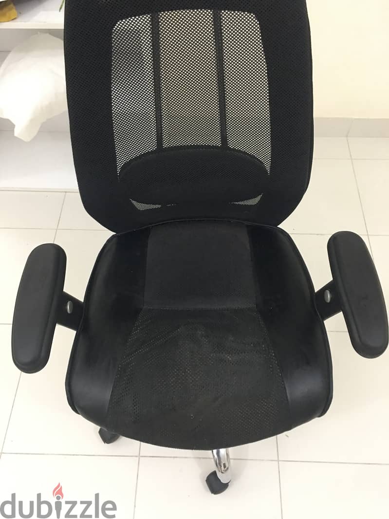 Office Chair Revolving 2