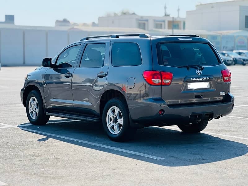 Toyota Sequoia 2012 6