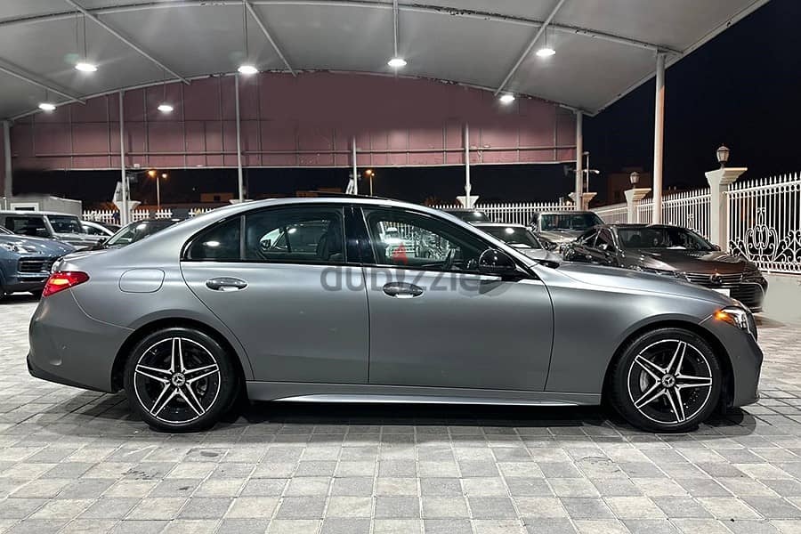 Mercedes-Benz C-Class 2023 C300 14