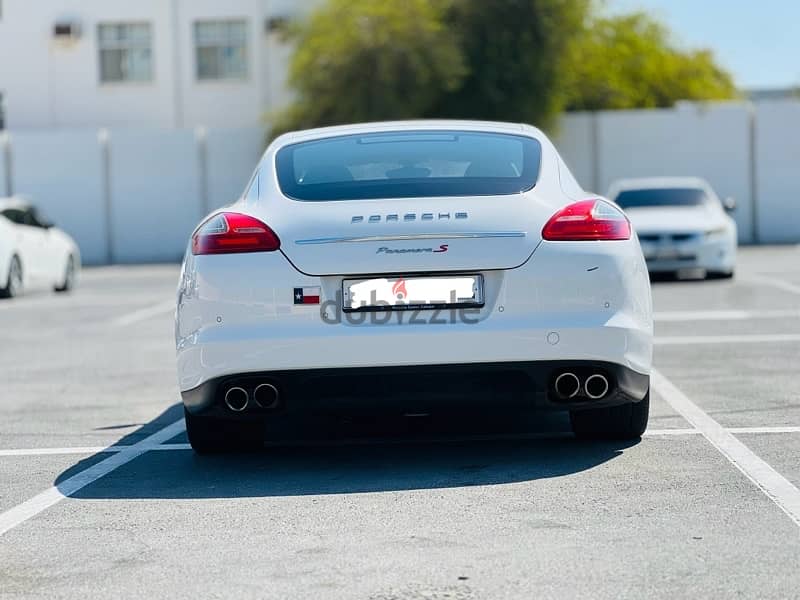 Porsche Panamera S 2011 8