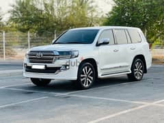 Toyota Land Cruiser 2019 model GXR V8 GRAND TOURING