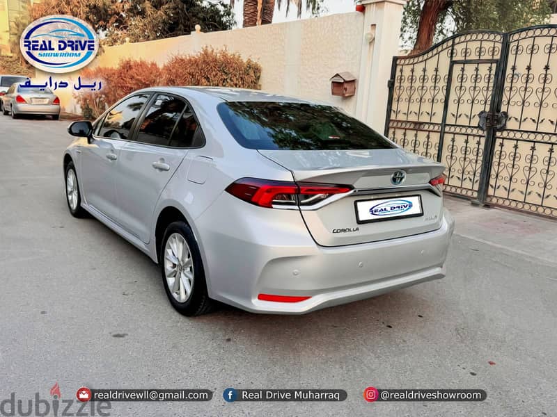 TOYOTA COROLLA  Year-2020 Engine-1.8L Odo meter-98,000km Colour-Silver 2