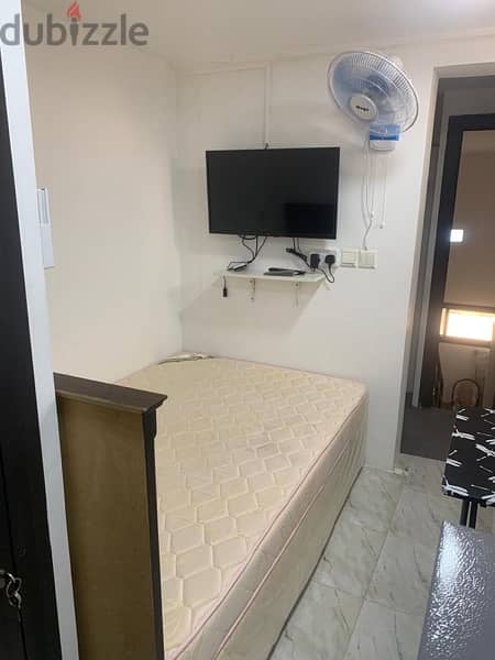 Fully furnish studio flat including ewa and maintenance at Shakhoora 17