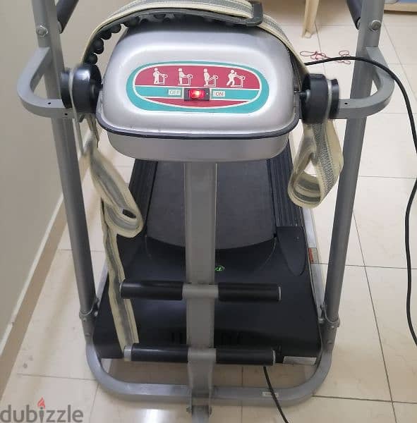 treadmill nice one with back bone massager 1