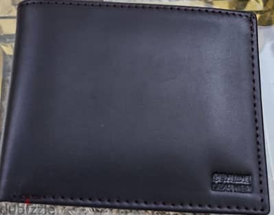 Men genuine leather wallet.