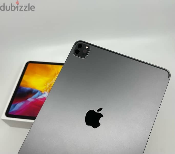 iPad Pro 11 inch (2020 - 2nd gen) 256 GB 1