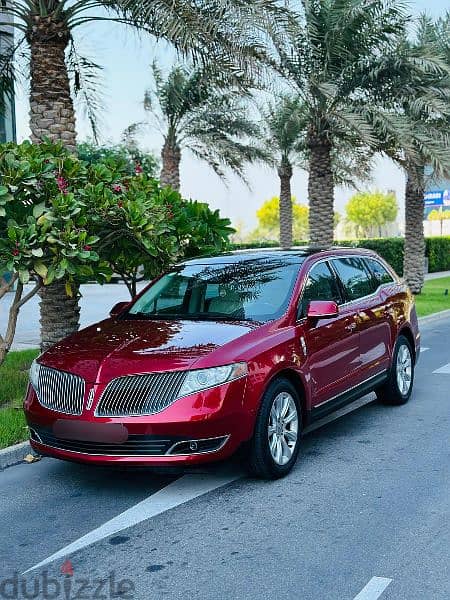 Lincoln MKT 2014 model. single owner. Fully Loaded Luxury 7 Seater 2