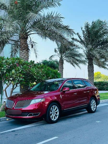 Lincoln MKT 2014 model. single owner. Fully Loaded Luxury 7 Seater 5