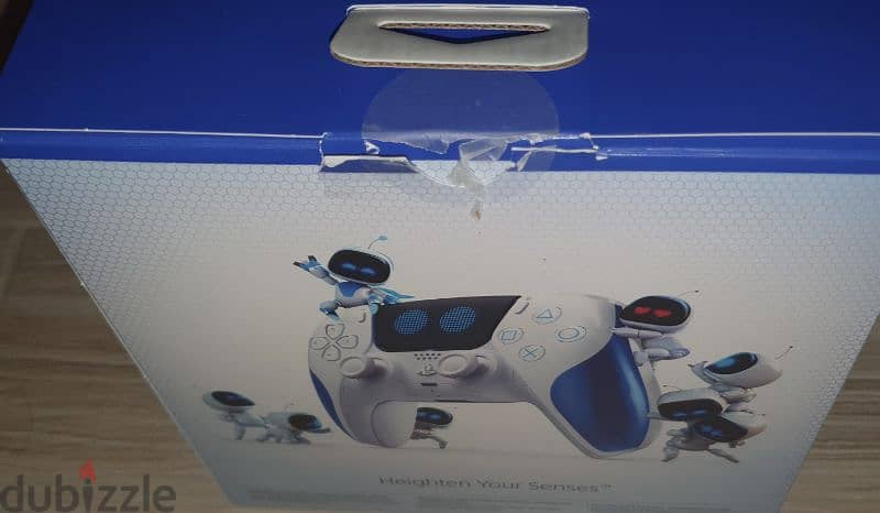 New Limited Edition Astro Bot Dualsense Controller 1