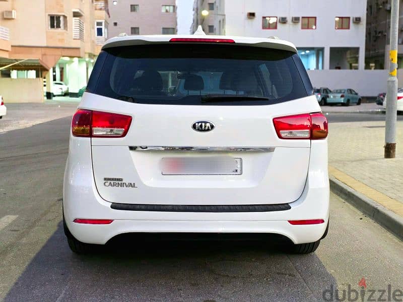 Kia Carnival Grand 2016 V6 3.3L 8 Seater SUV type For Sale 3